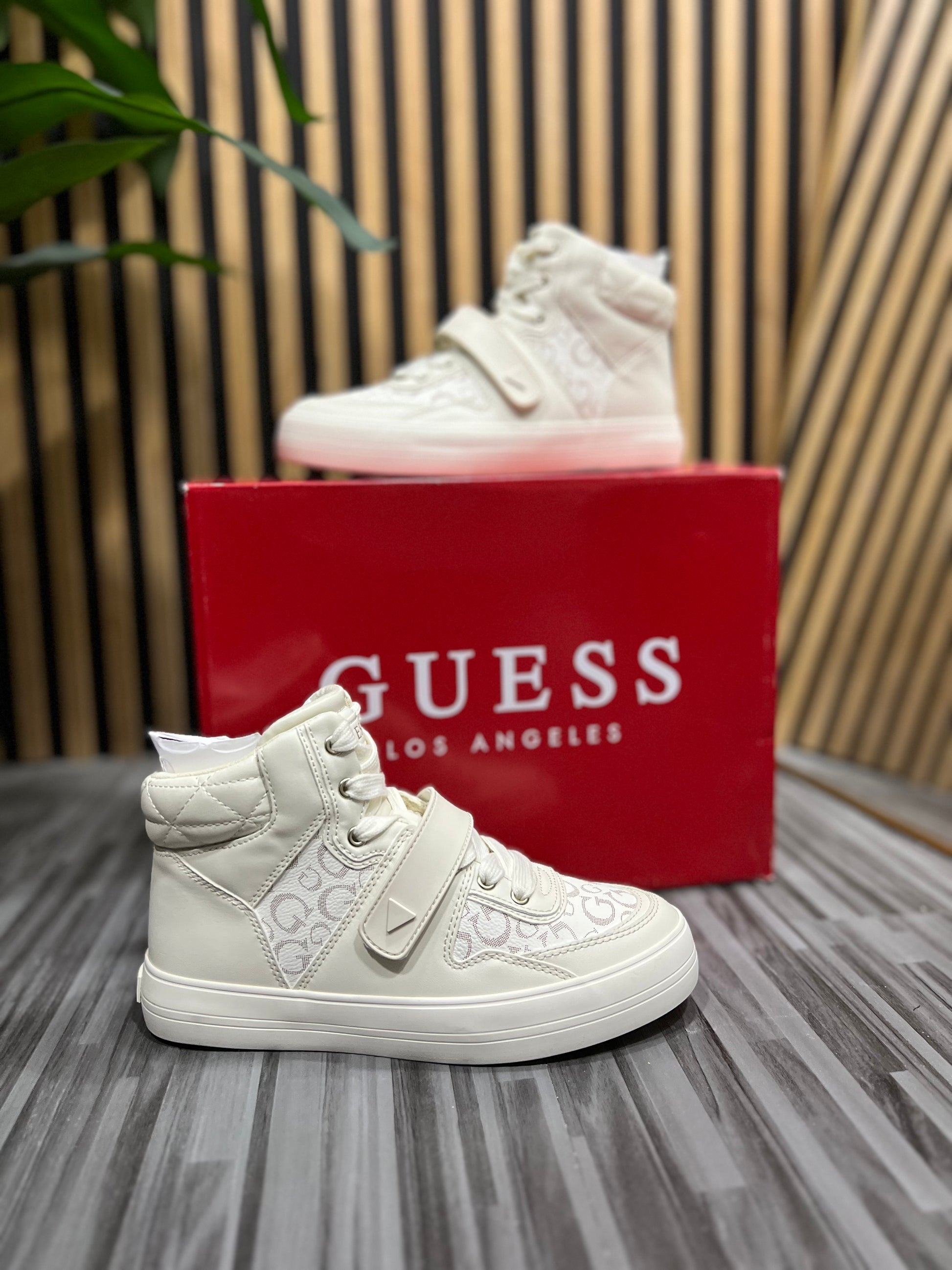 Zapatilla Guess