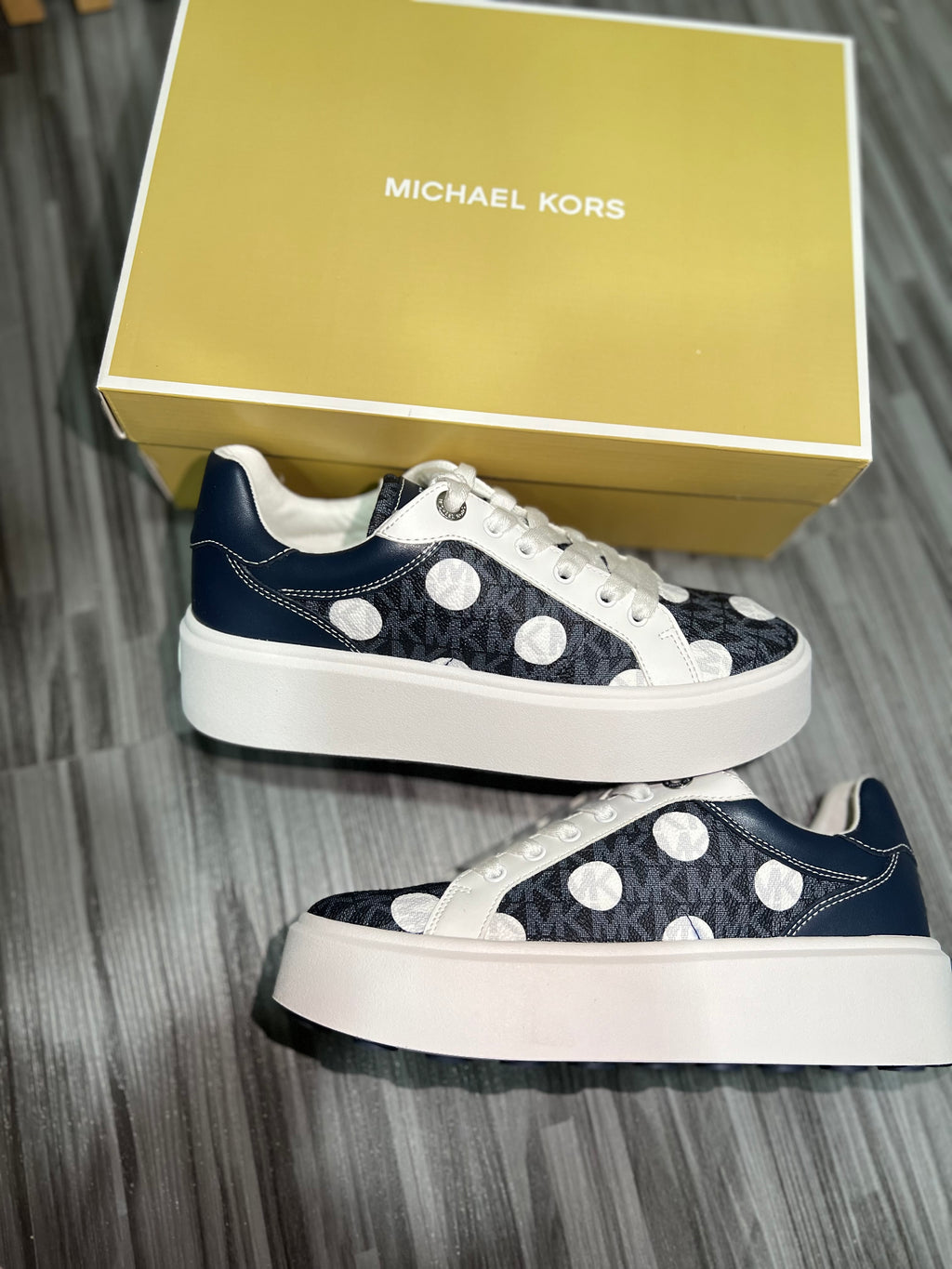 Zapatilla edición limitada Romey MK