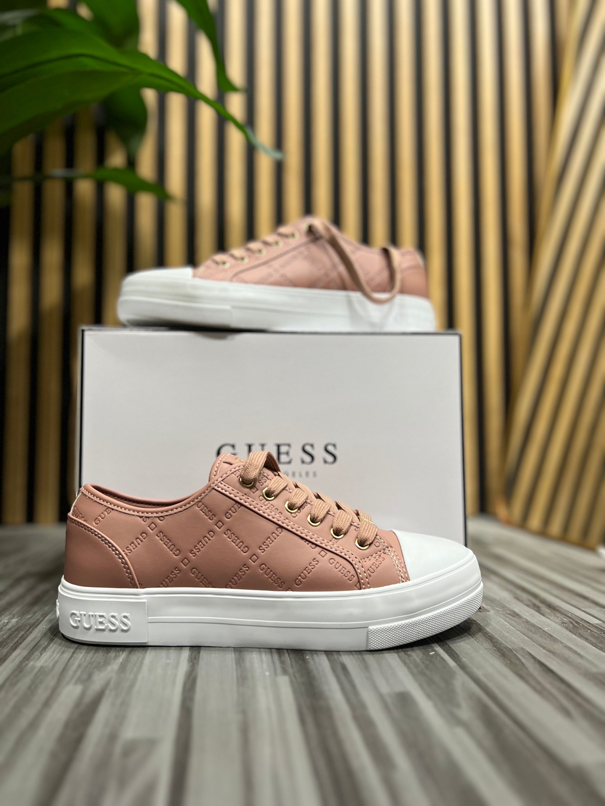 Zapatilla Guess