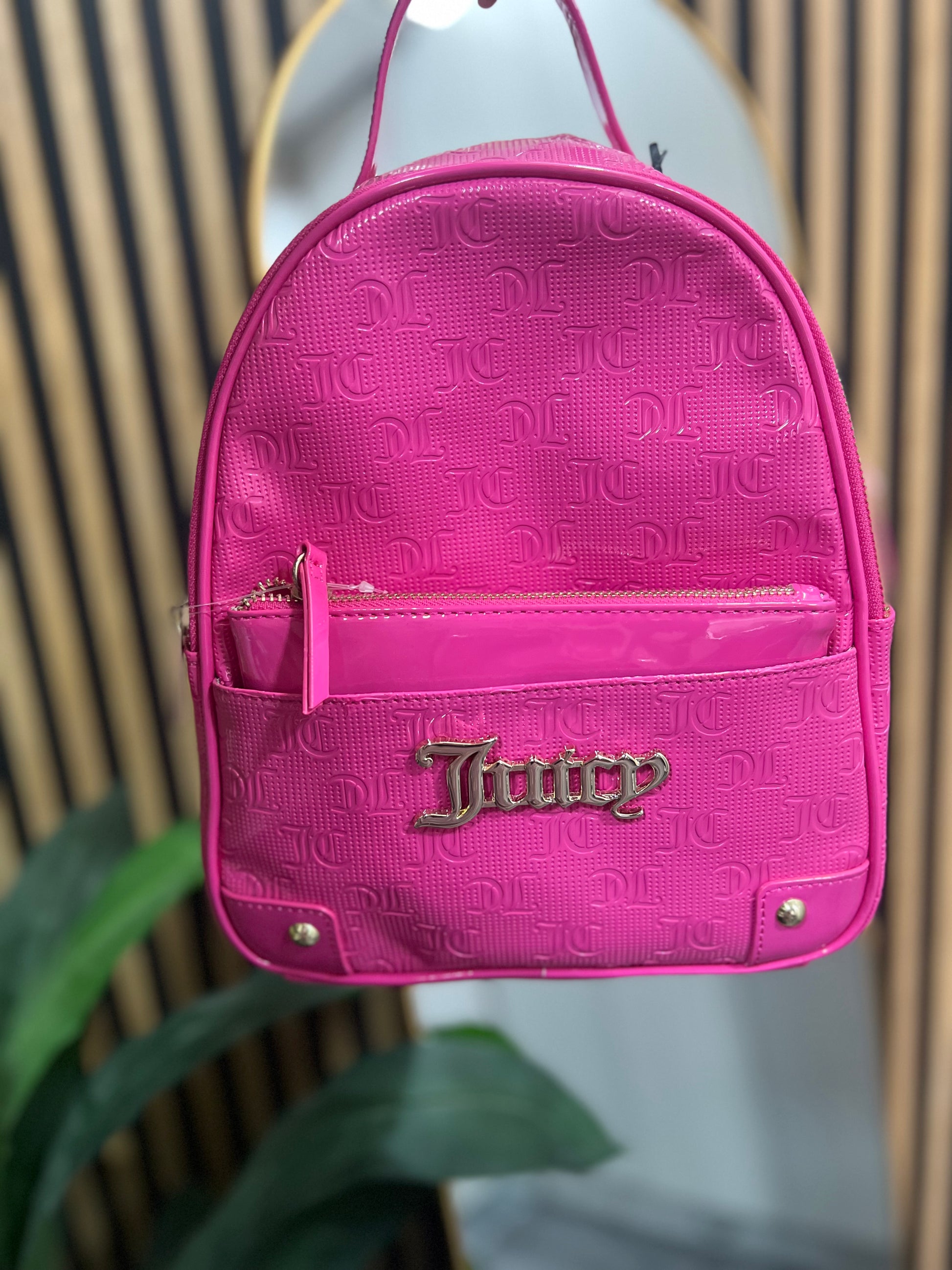 Mochila + sobre Juicy couture