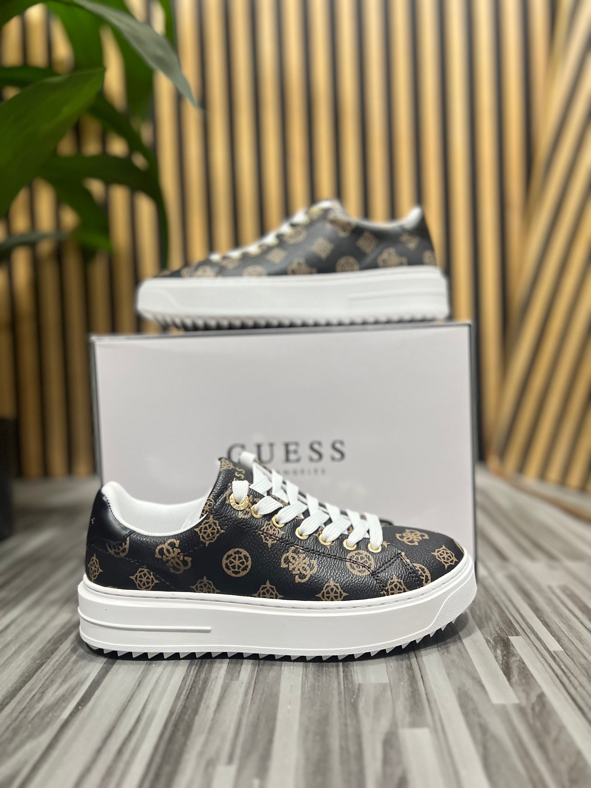 Zapatillas Guess