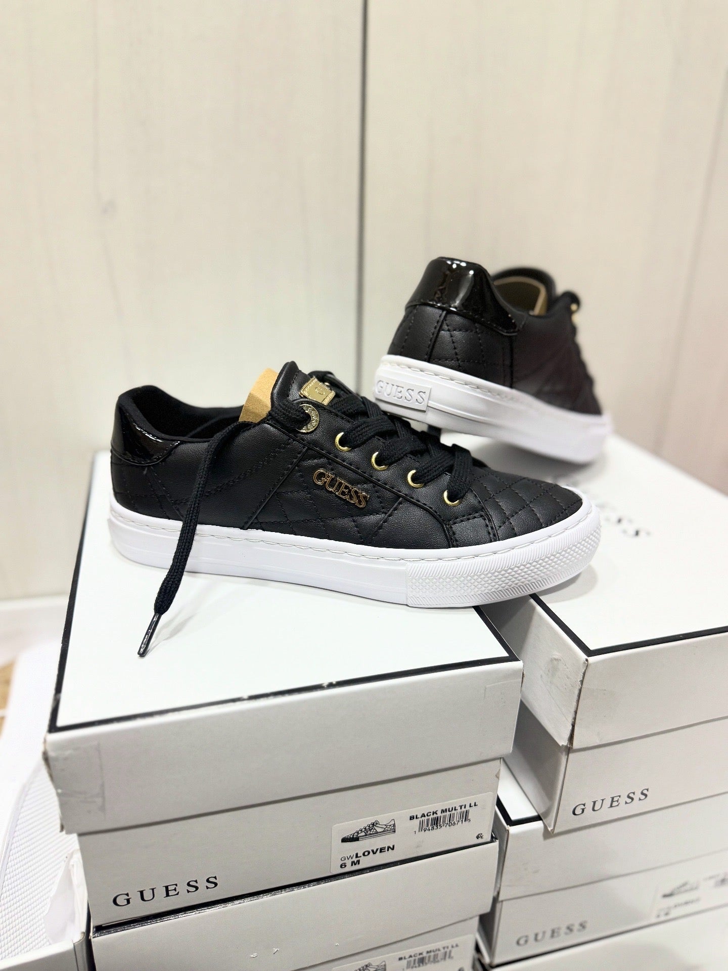 Zapatilla Guess