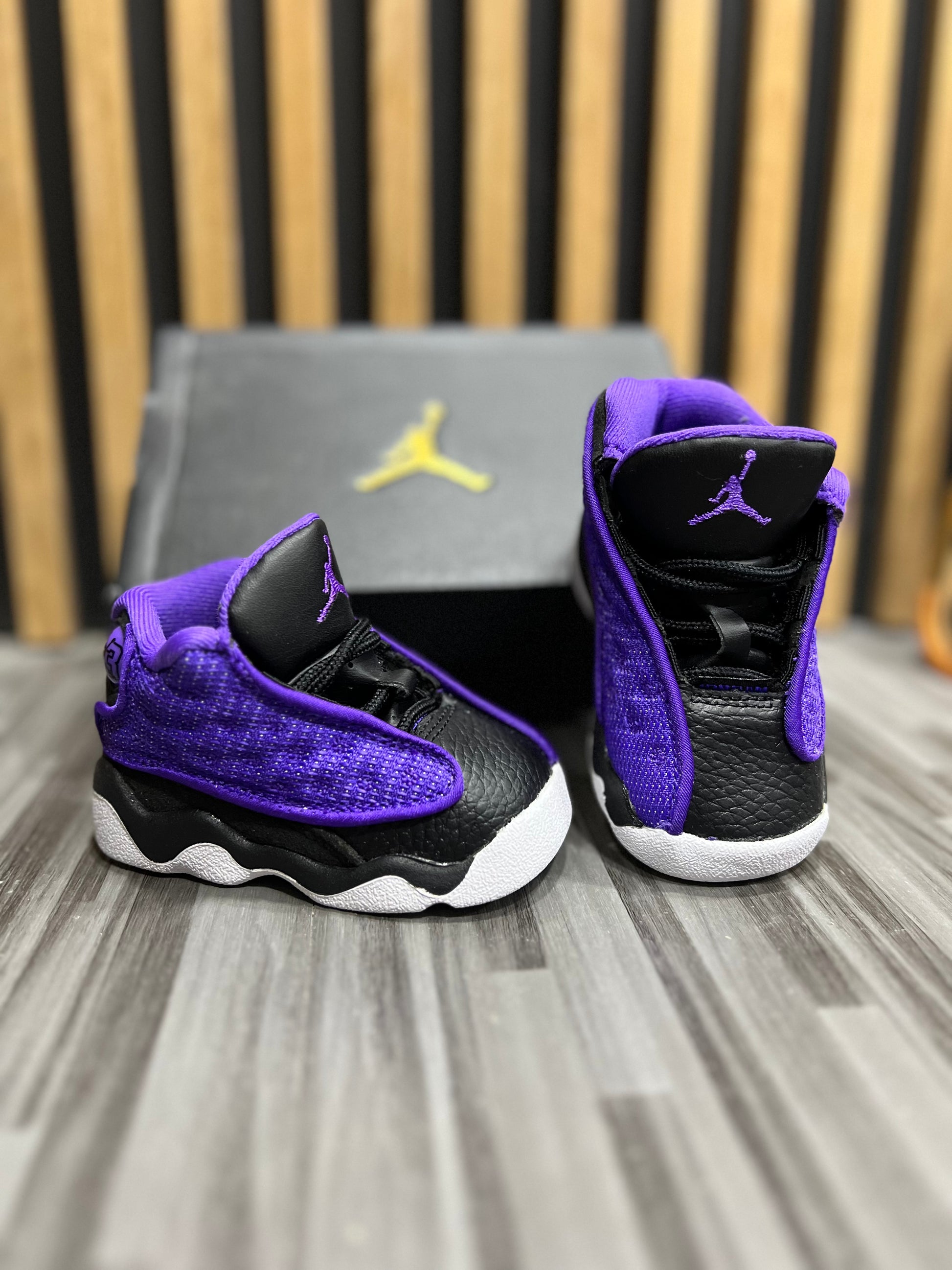Zapatilla Jordan retro 13