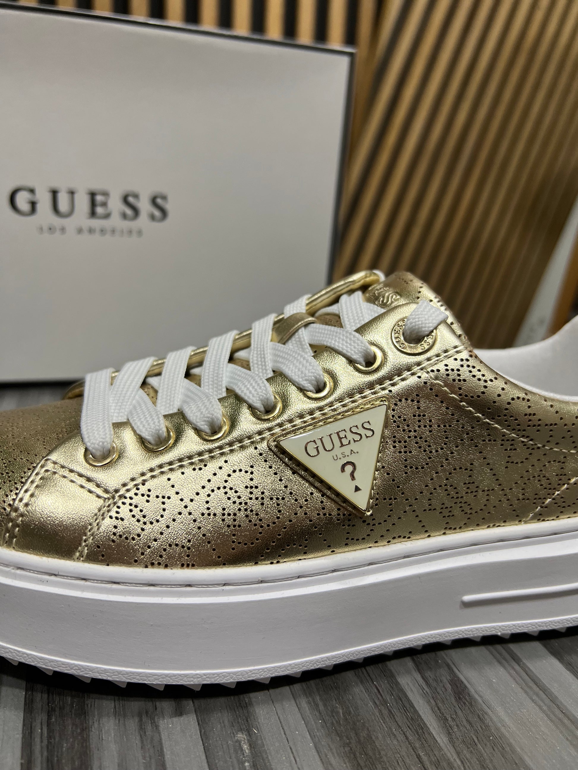 Zapatillas Guess Gold