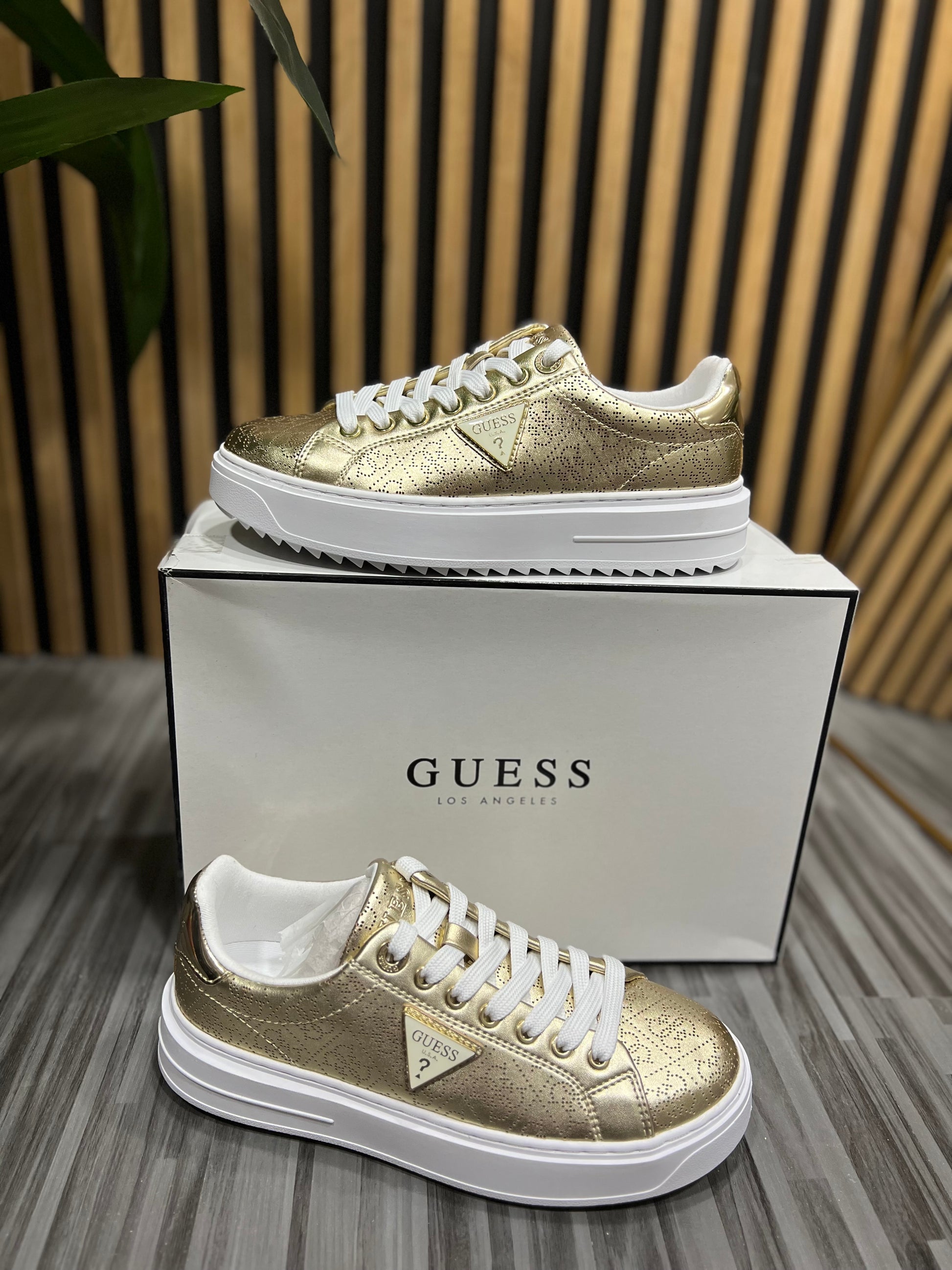 Zapatillas Guess Gold