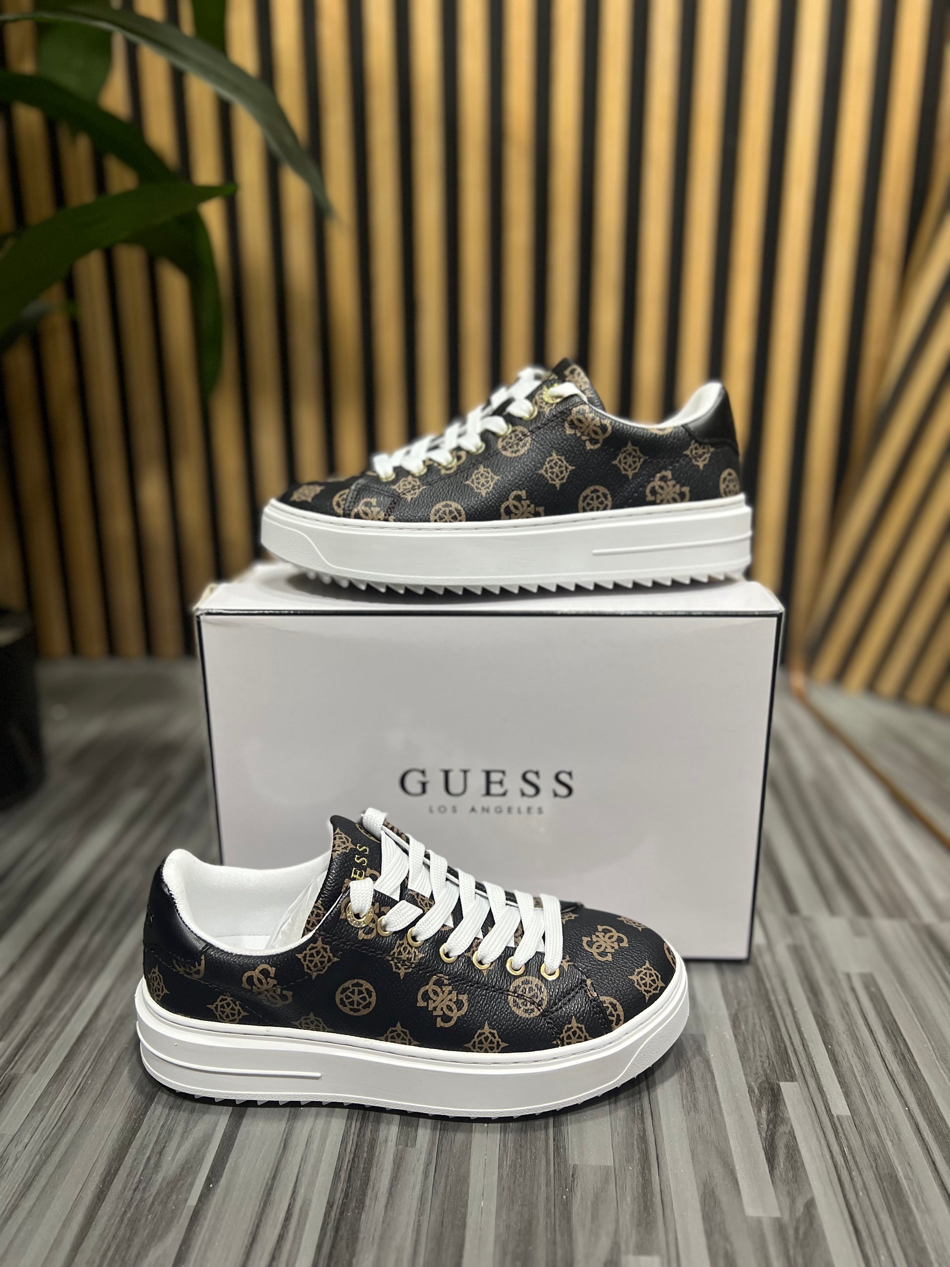 Zapatillas Guess