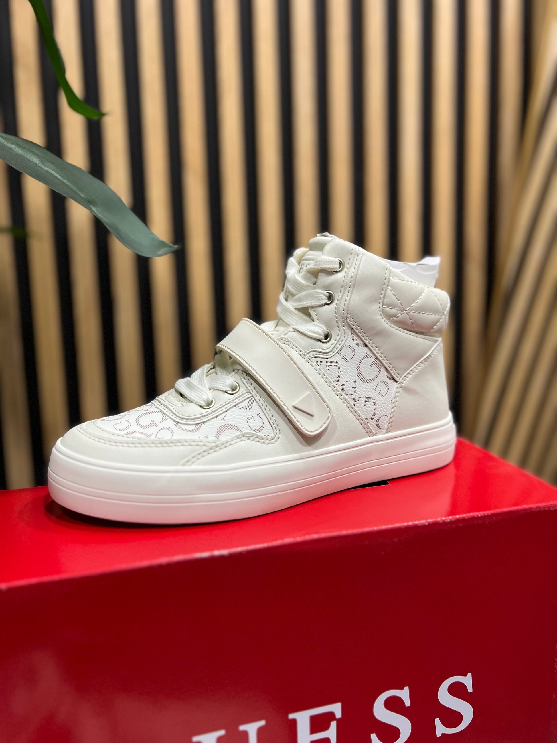 Zapatilla Guess